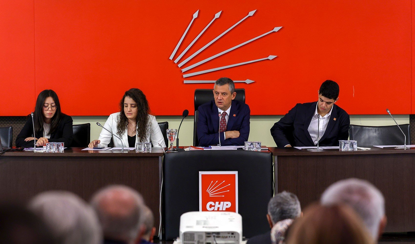 CHP'nin MYK üyeleri belli oldu: İşte Özgür Özel'in A Takımı