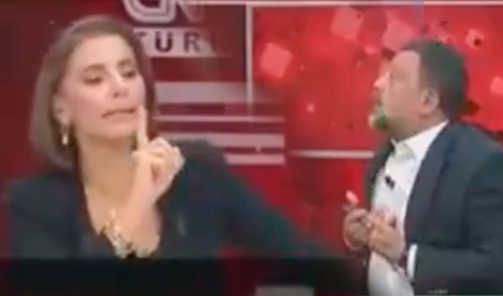 Yandaş kanalda tansiyon yükseldi: Hande Fırat ve Melik Yiğitel birbirine girdi!