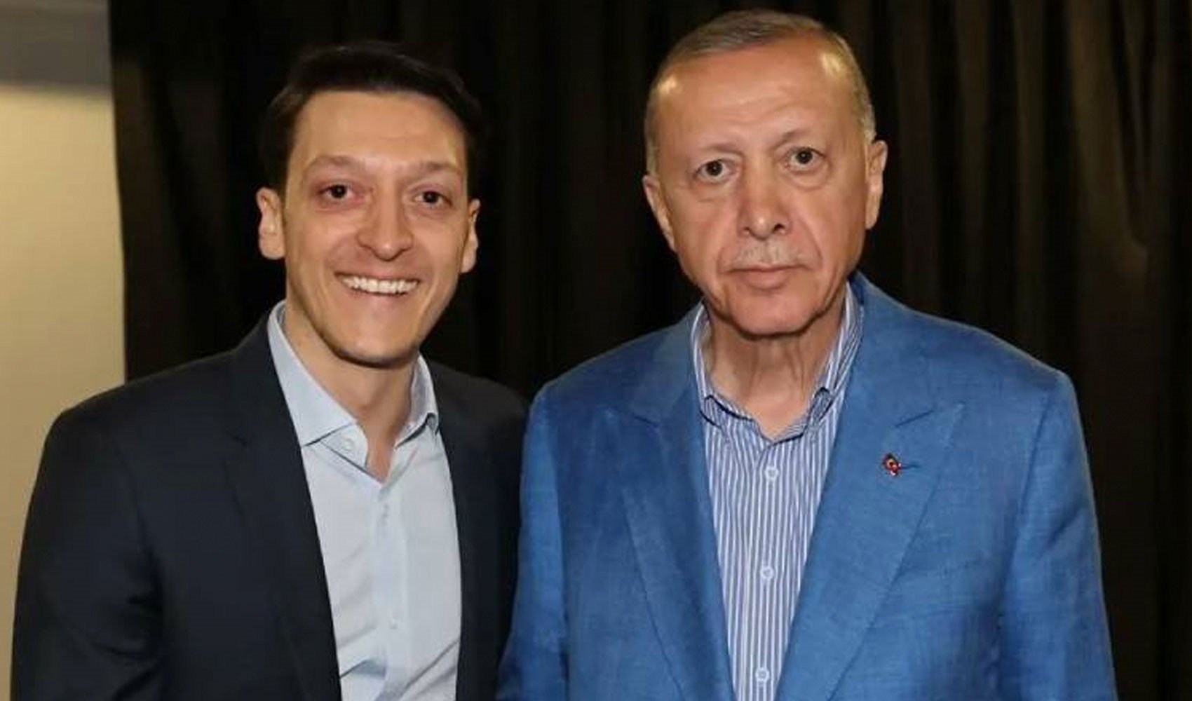 AKP MKYK Üyesi Mesut Özil'e 'Yılın Spor İnsanı' ödülü