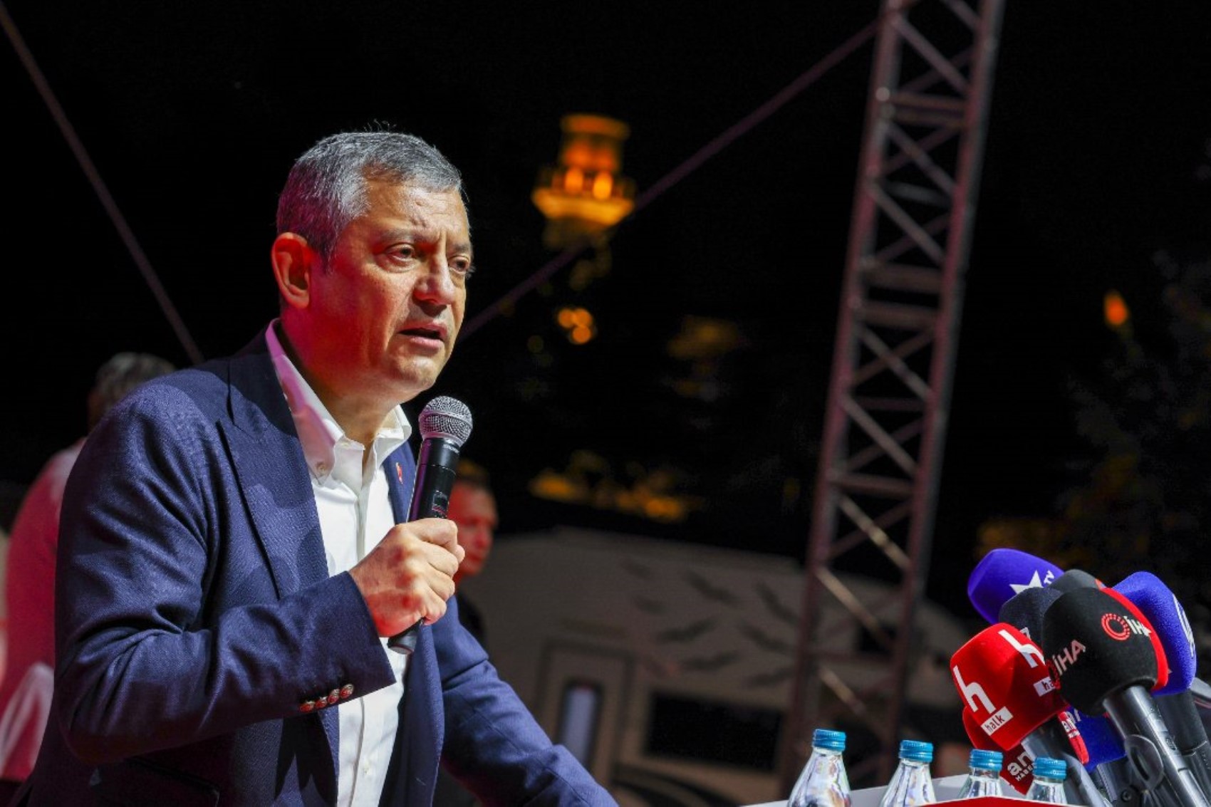 Özgür Özel'den gündeme oturacak Yılmaz Tunç ve Akın Gürlek iddiası! 'Hakkında dosya yaptığını biliyoruz'