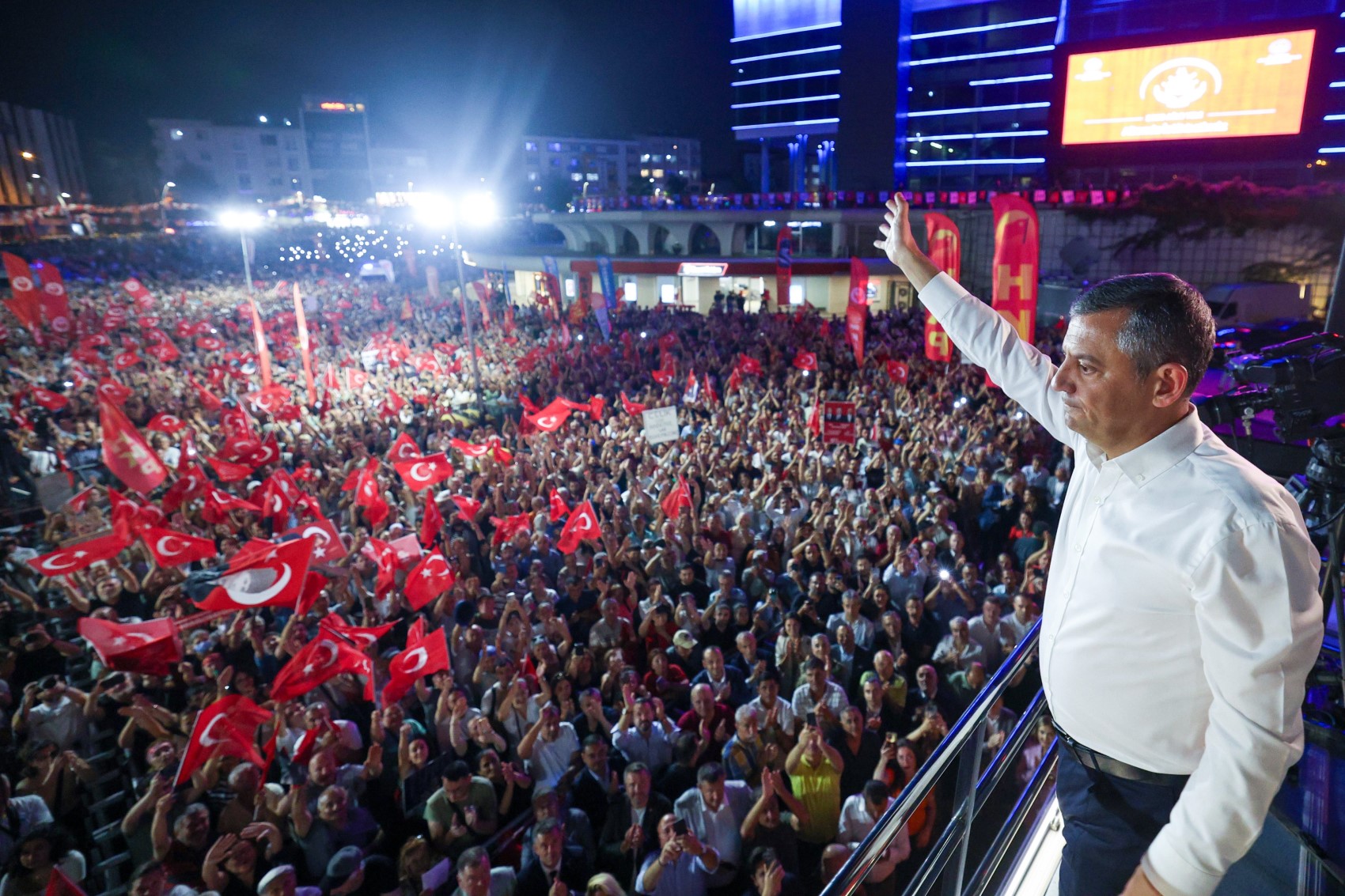 Özgür Özel'den gündeme oturacak Yılmaz Tunç ve Akın Gürlek iddiası! 'Hakkında dosya yaptığını biliyoruz'