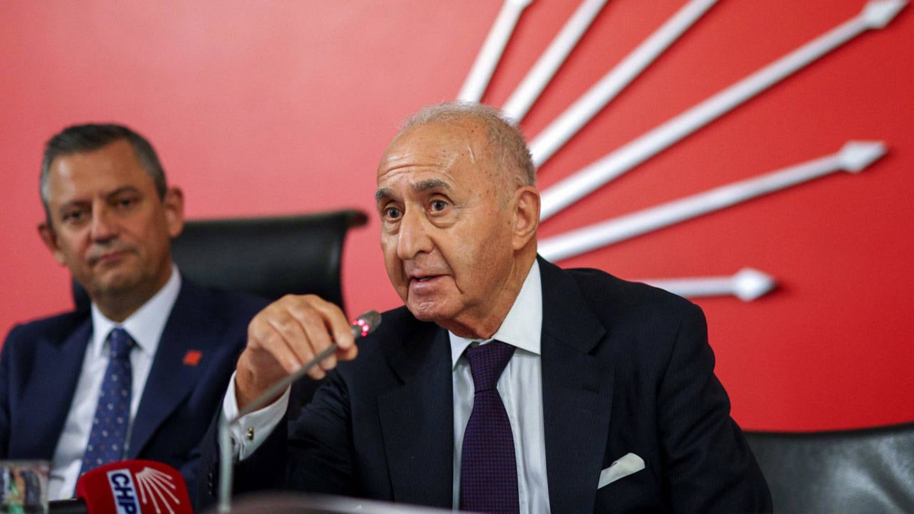 Hikmet Çetin, Kılıçdaroğlu'nun ne dediğini açıkladı! 'Kendisini ziyarete gittiğimde...'