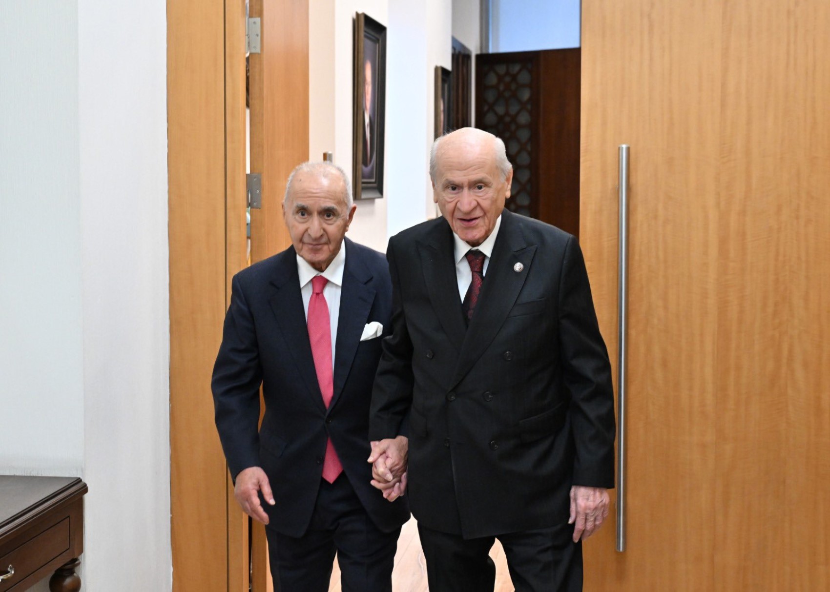 Hikmet Çetin, Kılıçdaroğlu'nun ne dediğini açıkladı! 'Kendisini ziyarete gittiğimde...'