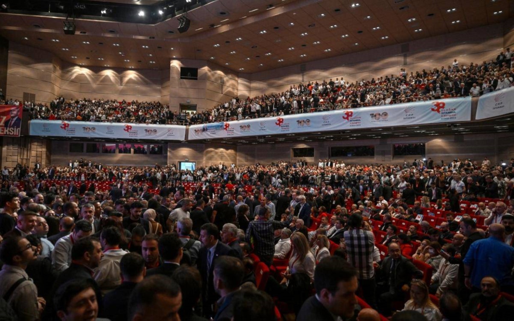 AKP kulislerinde CHP endişesi: Yeni parti iddiaları ortalığı karıştırdı