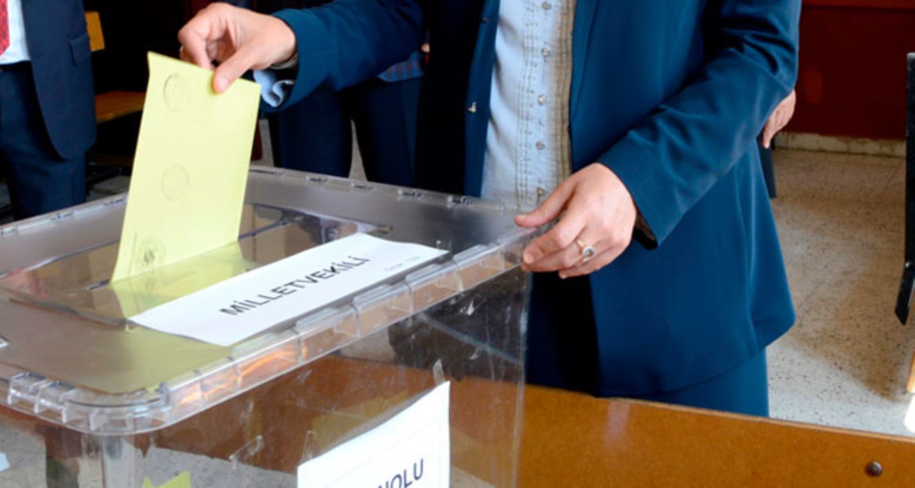 Kayyum kararı sonrası ilk anket... Seçmenlere soruldu