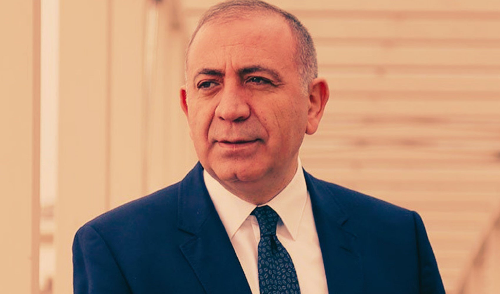 CHP İl Binasına geleceğini açıklayan Gürsel Tekin için flaş iddia CHP İl Binasına geleceğini açıklayan Gürsel Tekin için flaş iddia