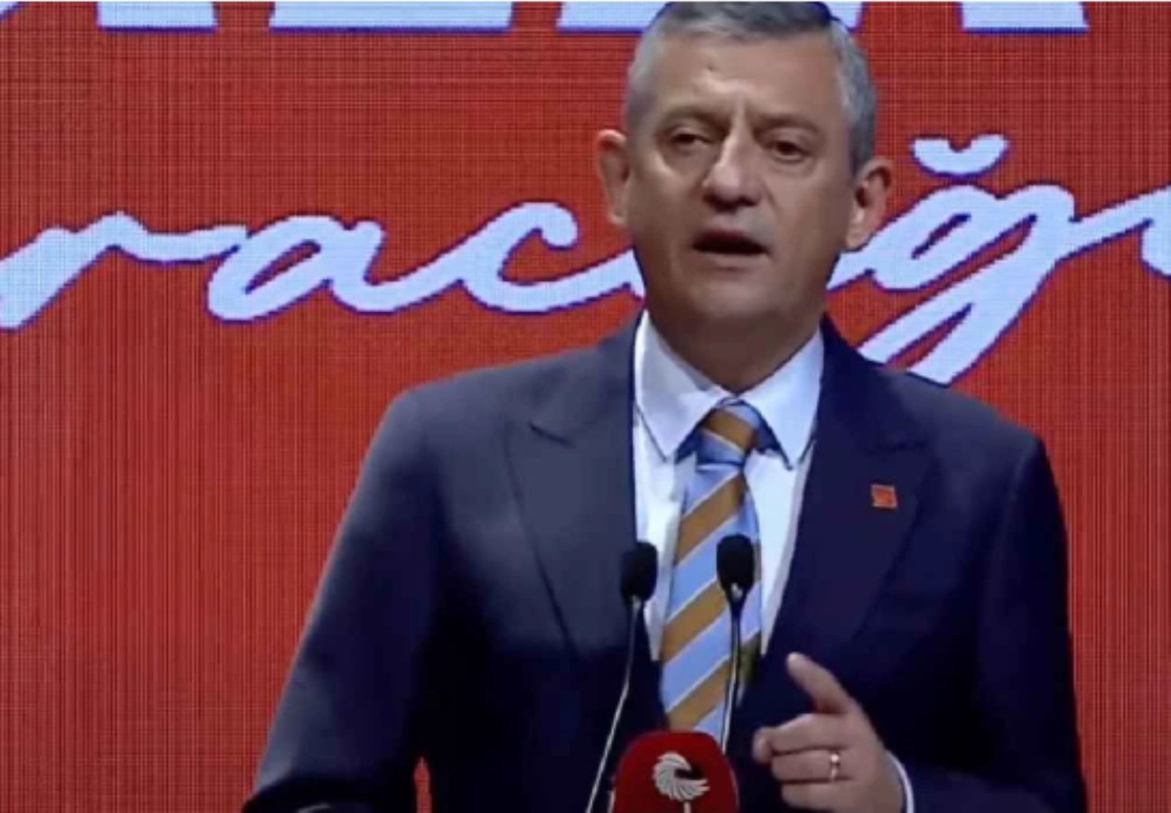 Özgür Özel'den dikkat çeken kurultay tarihi açıklaması: 9 Eylül'ü işaret etti!