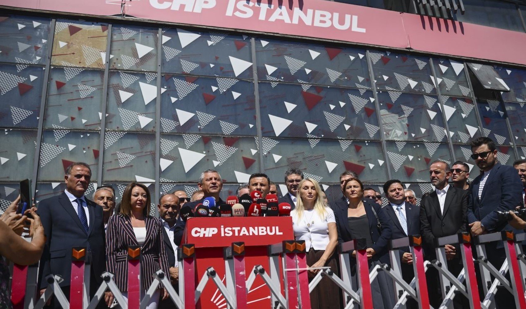 CHP'den kurultay davası öncesi miting kararı