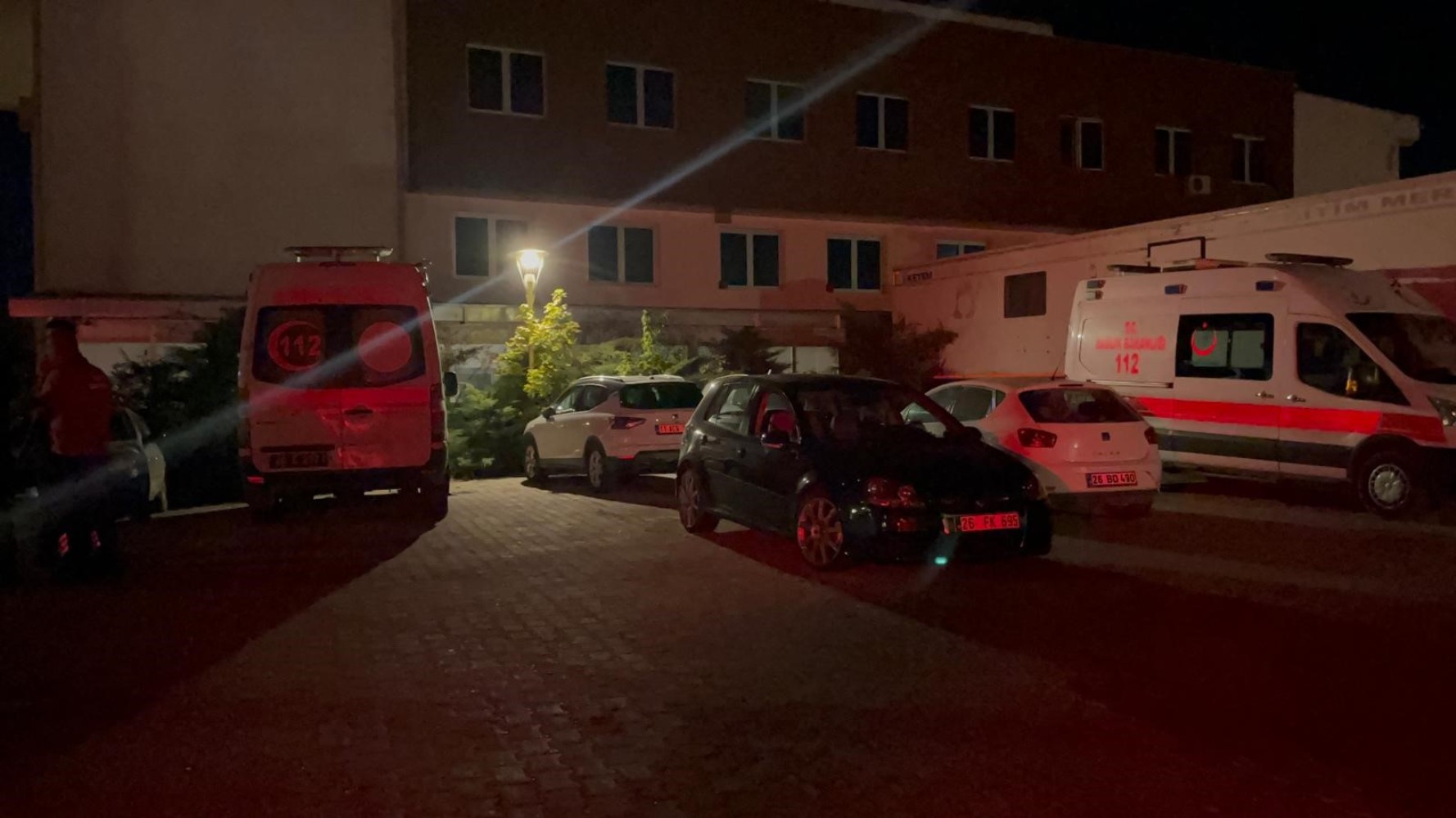 Ambulansı kilometrelerce kovalayıp sıkıştırdılar