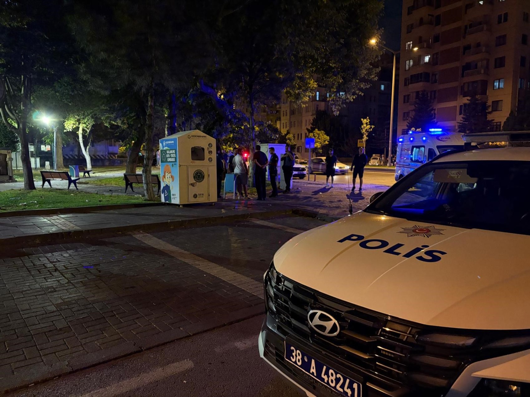Altı kişilik gruba 'gürültü uyarısı' yaptı: Darp edildi, bıçaklandı