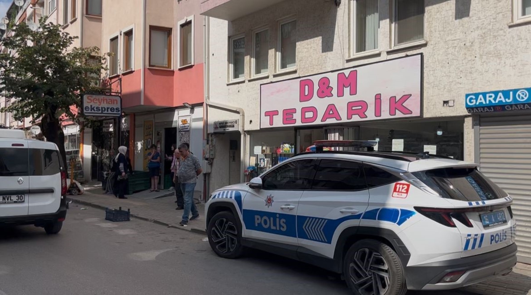 İhbara giden polise köpekle saldırdı