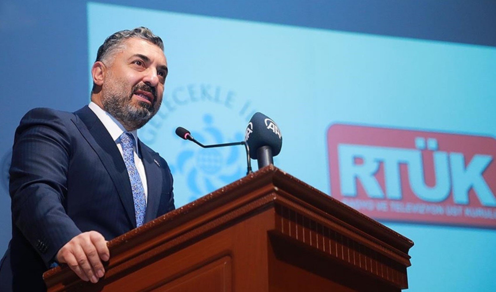 RTÜK Başkanı'ndan muhalif medyaya tehdit: 'Lisans iptaline kadar...'