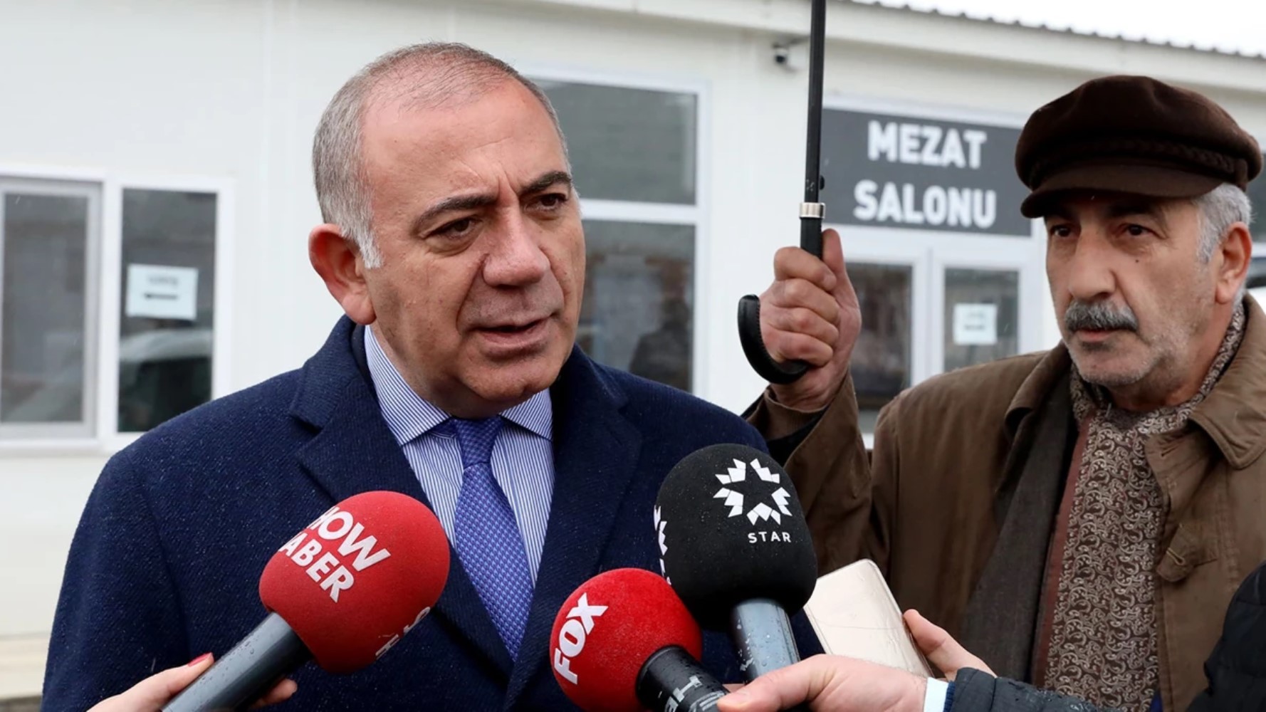 Gürsel Tekin’in minibüsünden 'aktrol' çıktı! CHP’ye hakaretler yağdırmış