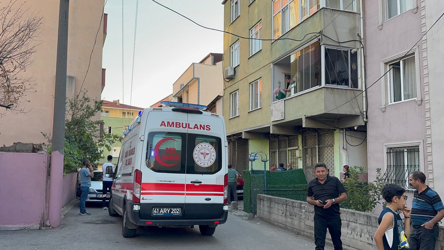 Anne ve 5 yaşındaki kızı ölü bulundu: Bıçak yaraları dikkat çekti