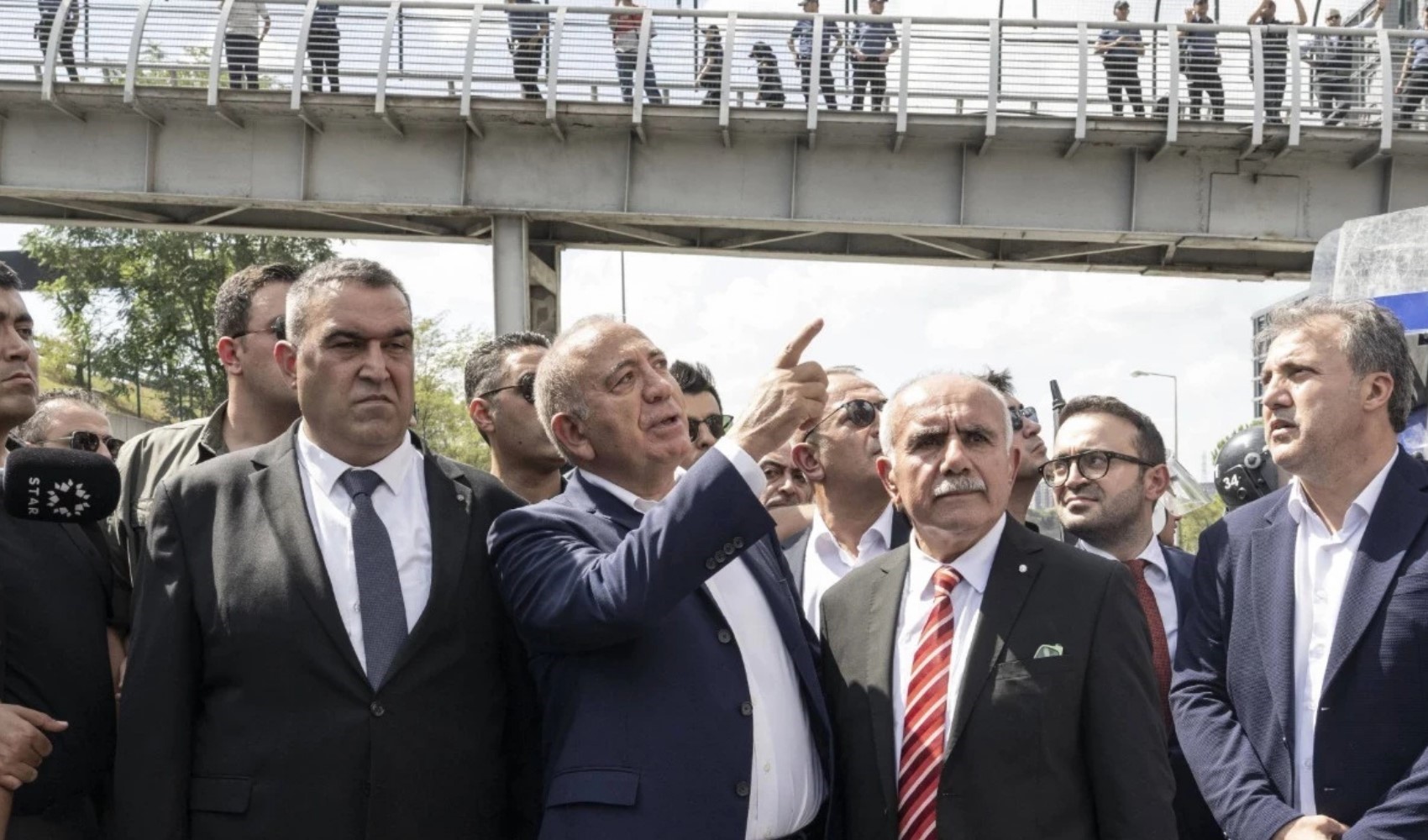Kayyum Tekin’den '30 kişilik liste' dayatması Kayyum Tekin’den '30 kişilik liste' dayatması