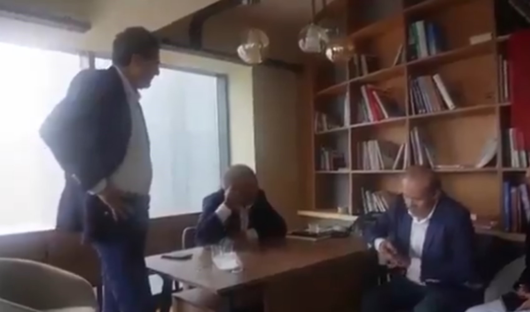 Gürsel Tekin masaya yumruğunu vurdu:  Dikkat çeken Aziz İhsan Aktaş ve Ertan Yıldız sözleri