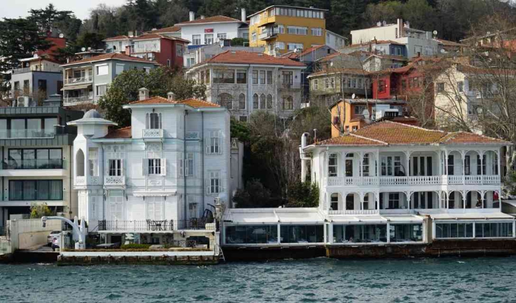 200 yıllık Burhanettin Sezerar yalısı satışa çıktı