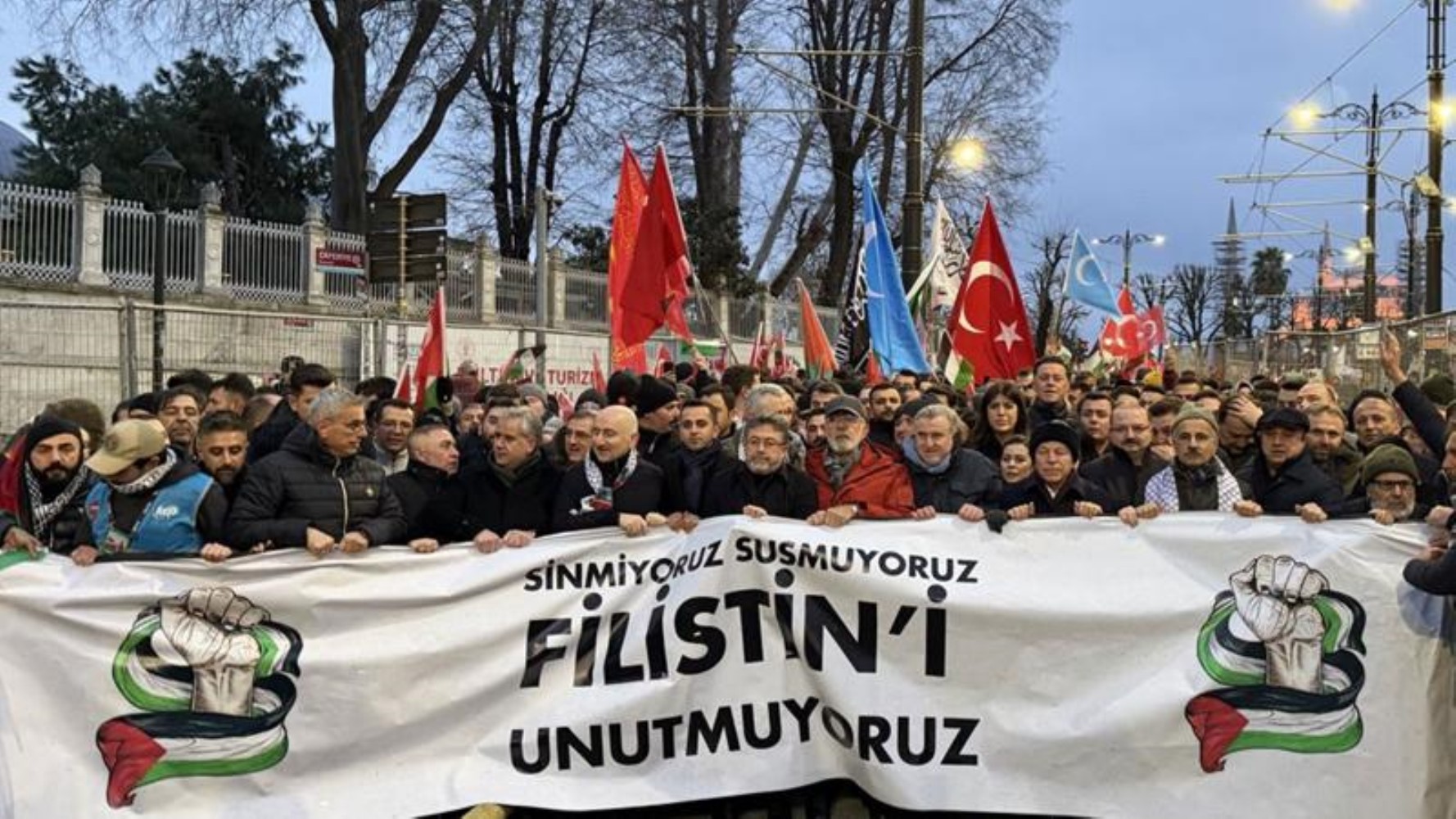 Galata'daki Filistin yürüyüşüne sadece 8 bakan katıldı! İşte mitingde bulunmayan bakanlar...