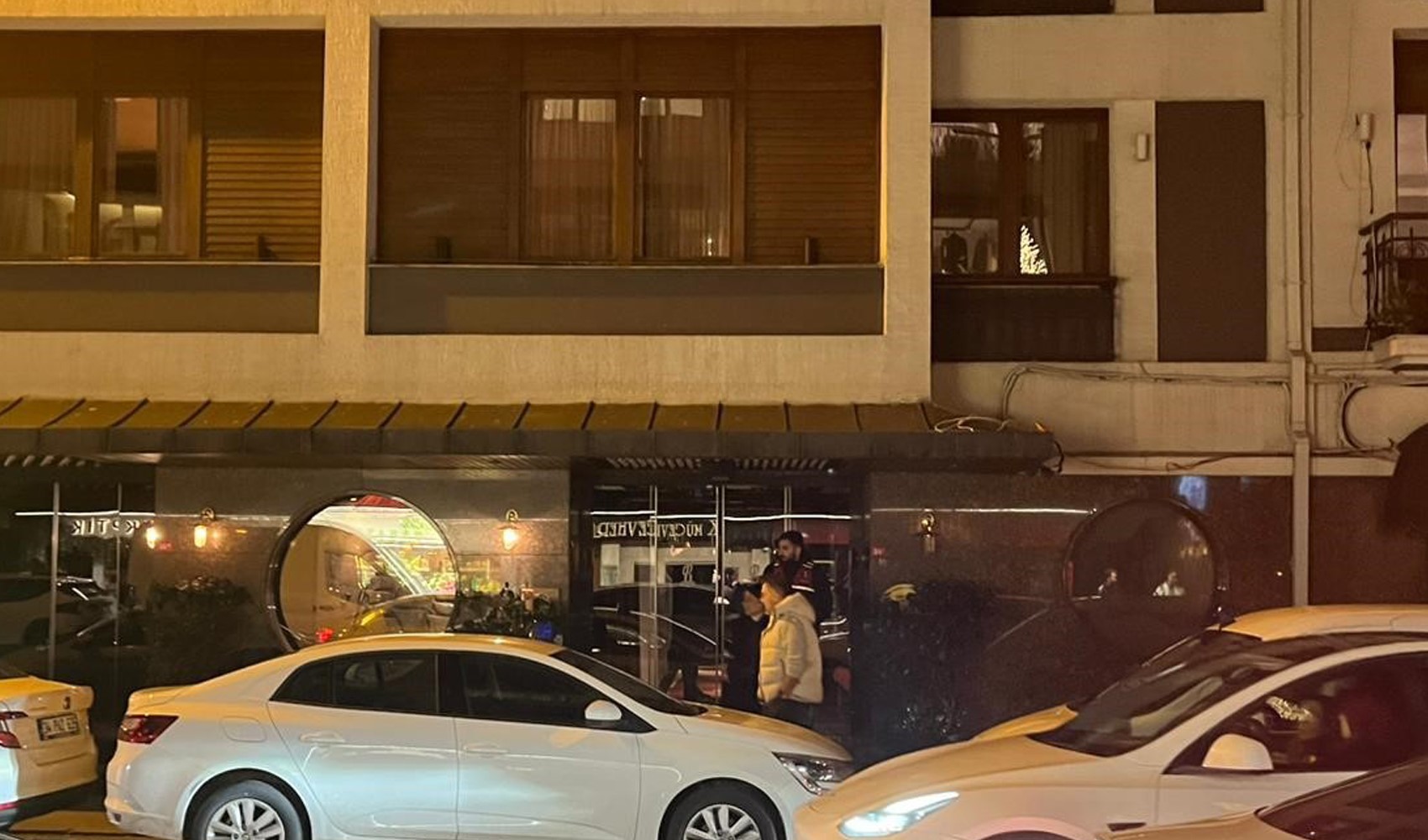 Bebek Otel'e jandarma baskını