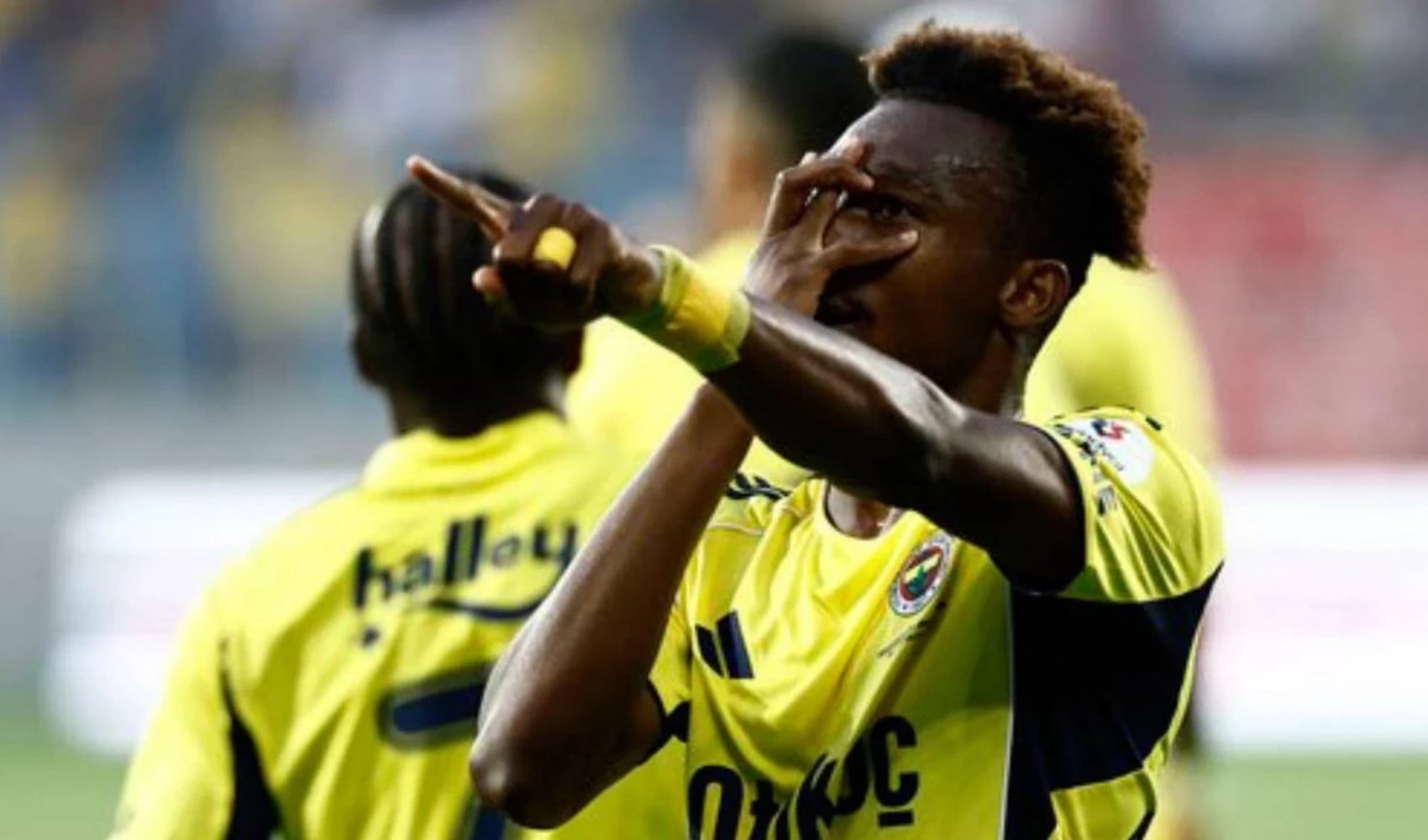 Afrika Kupası'ndan özel uçakla getirildi: Derbide kadroda olacak