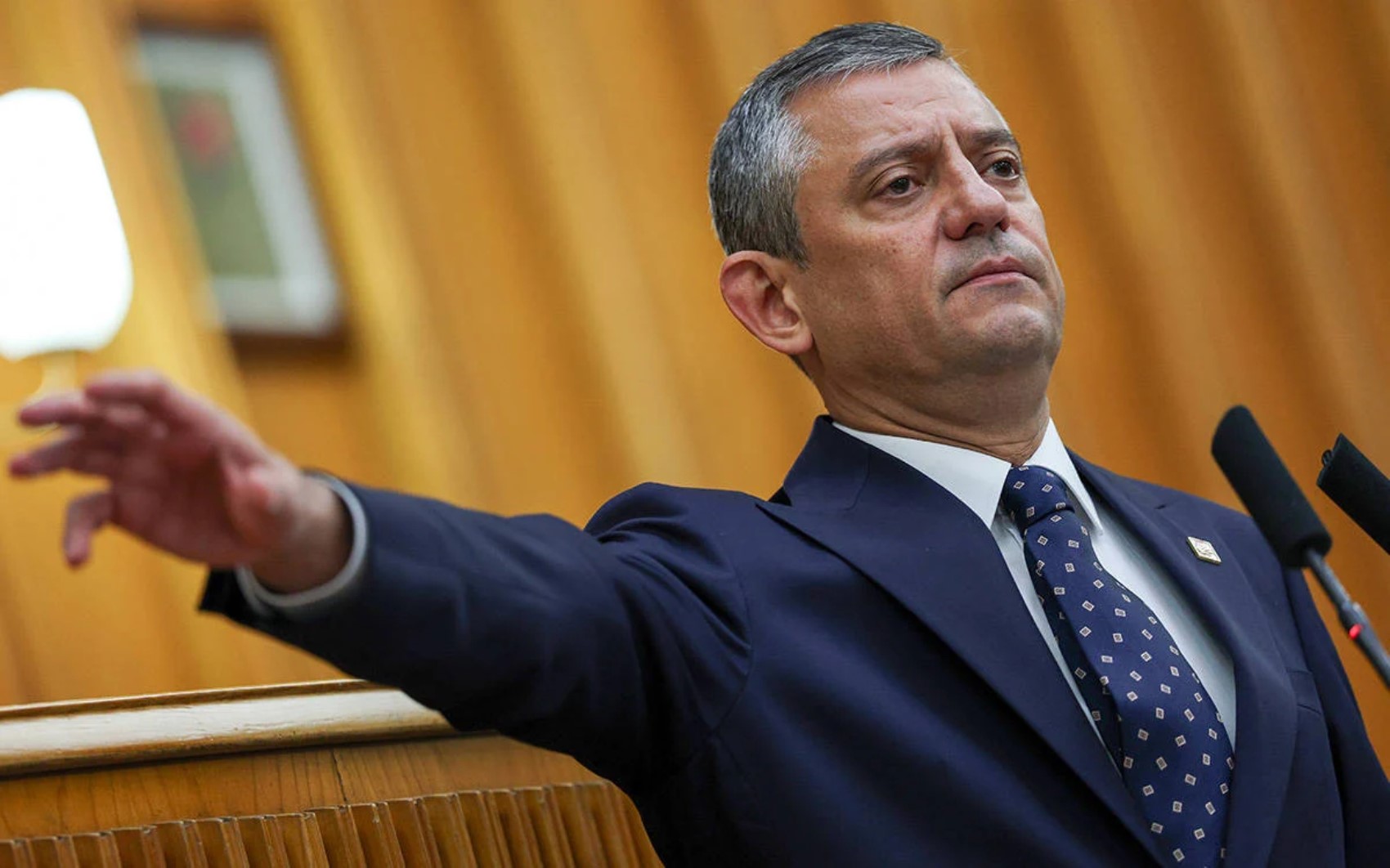 Özgür Özel o iki ismi işaret etti: 'Birbirlerinin yüzüne bakamıyorlar'