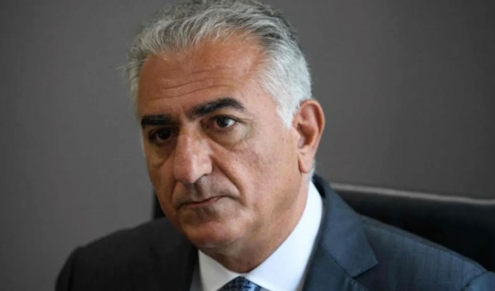 Rıza Pehlevi'den protestoculara 'Sokakları terk etmeyin' çağrısı