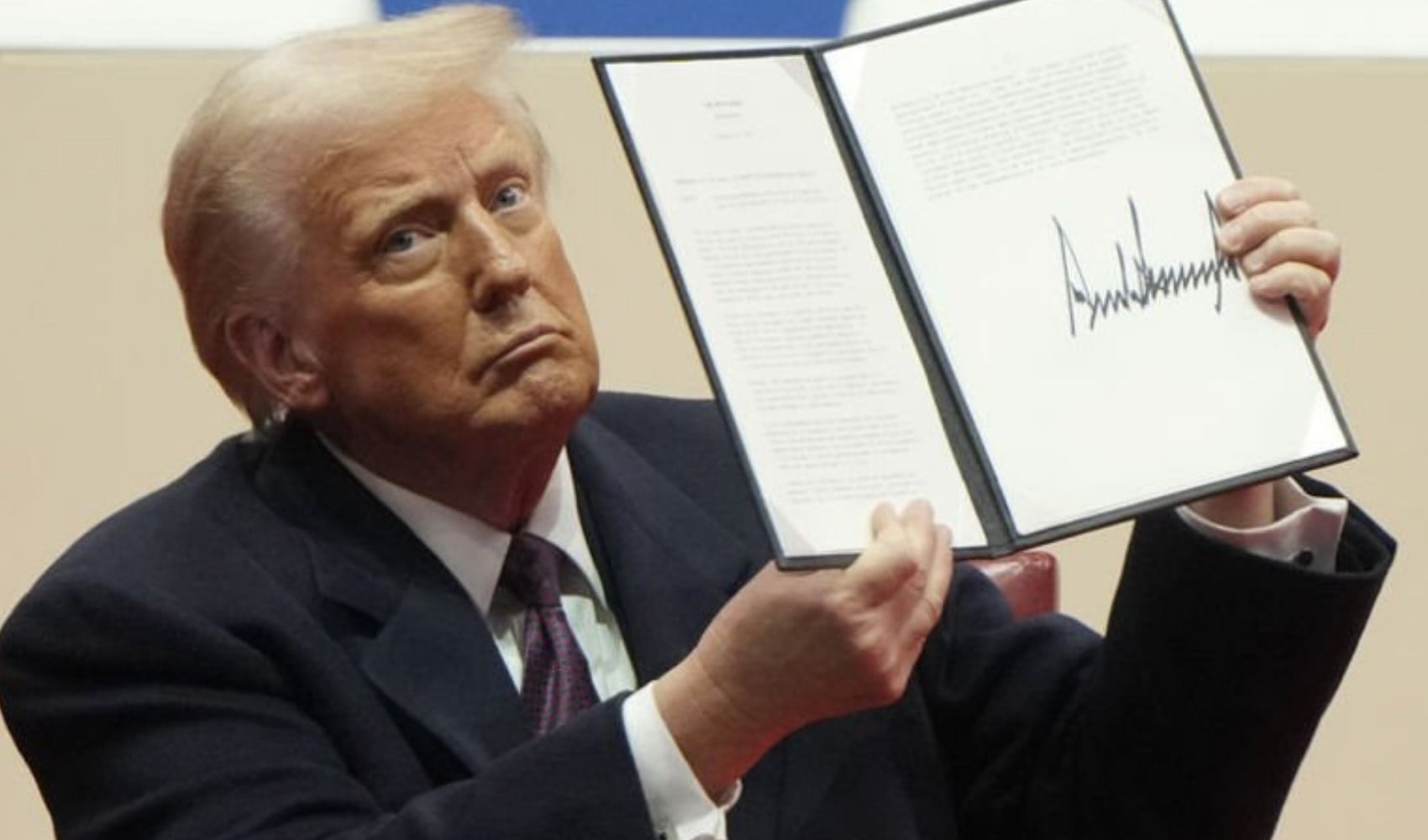 Trump'tan İran'a iki farklı müdahale planı