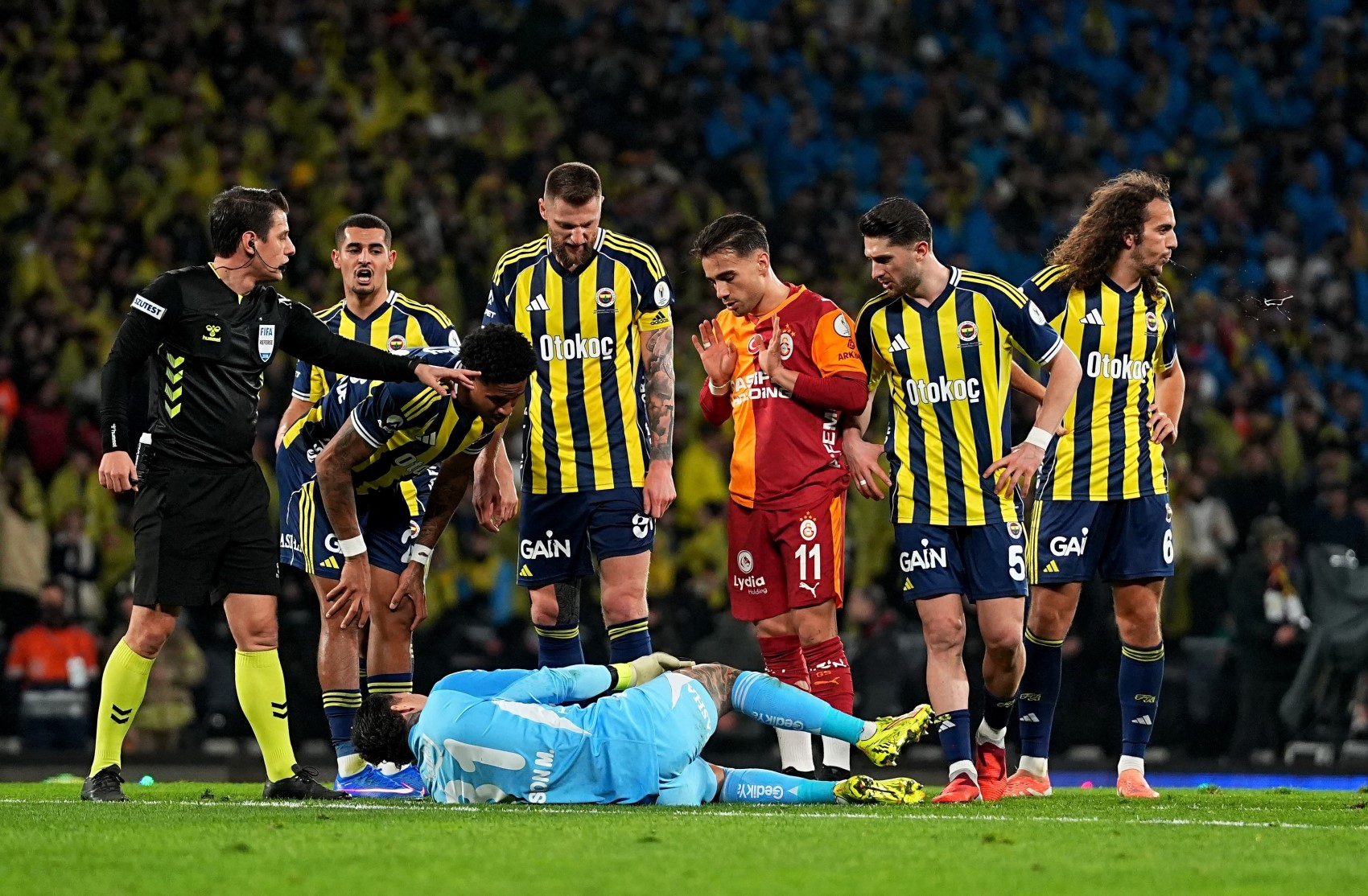 TFF'de derbi sonrası kavga çıktı: Seremoni tartışması