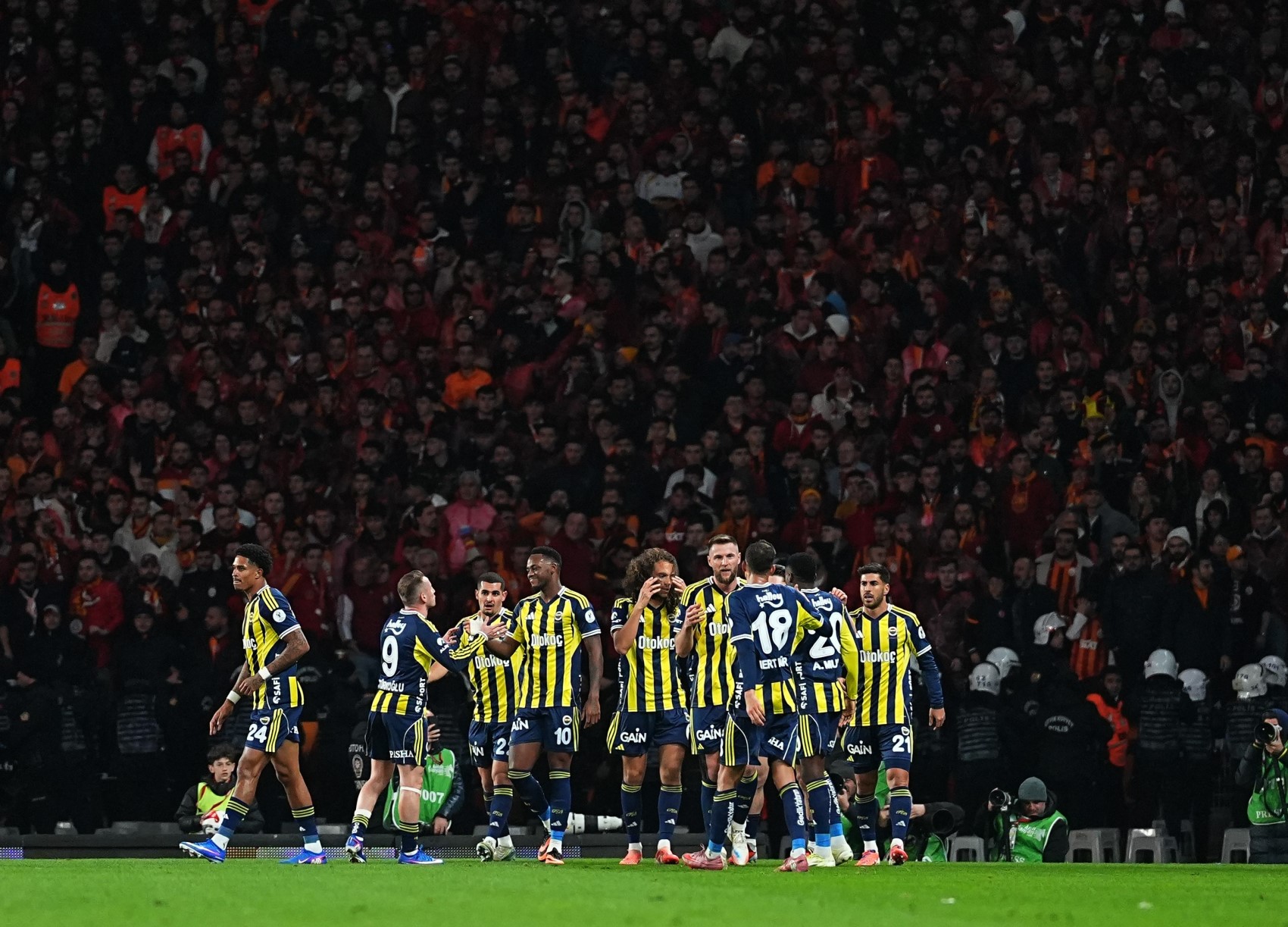 TFF'de derbi sonrası kavga çıktı: Seremoni tartışması