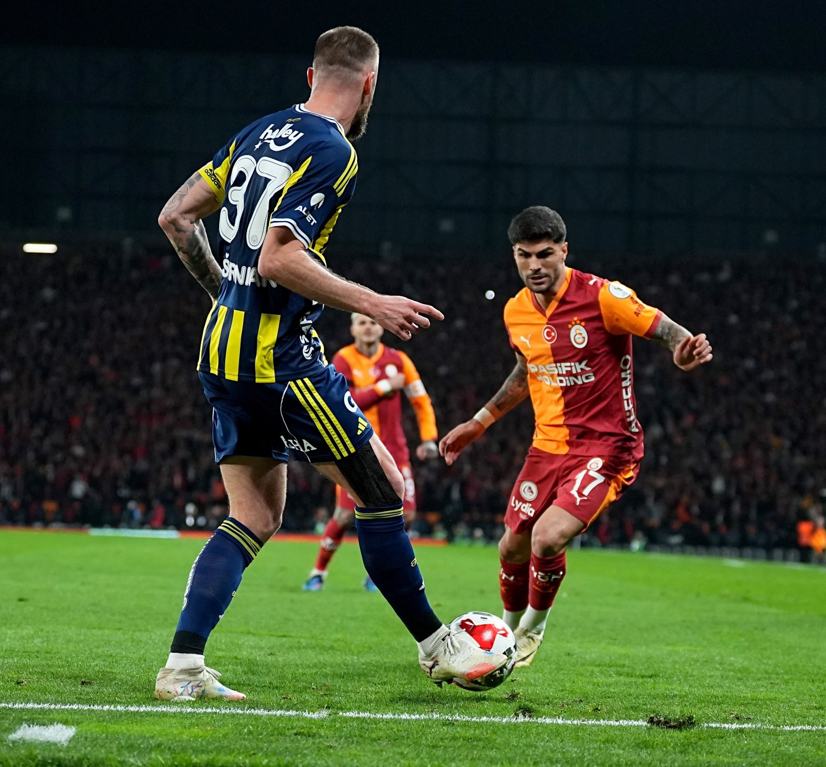 TFF'de derbi sonrası kavga çıktı: Seremoni tartışması