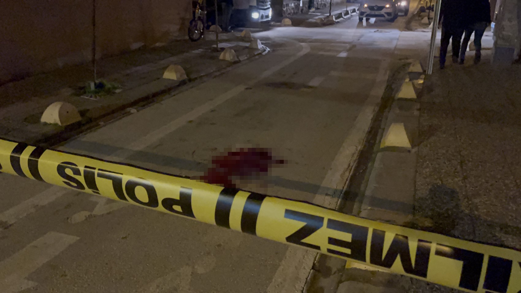 'Kız' kavgası kanlı bitti