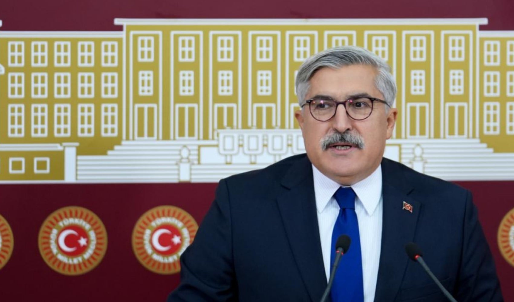 AKP'nin sosyal medya politikası... 'Yasakçı bir tutum içerisine girebiliriz'