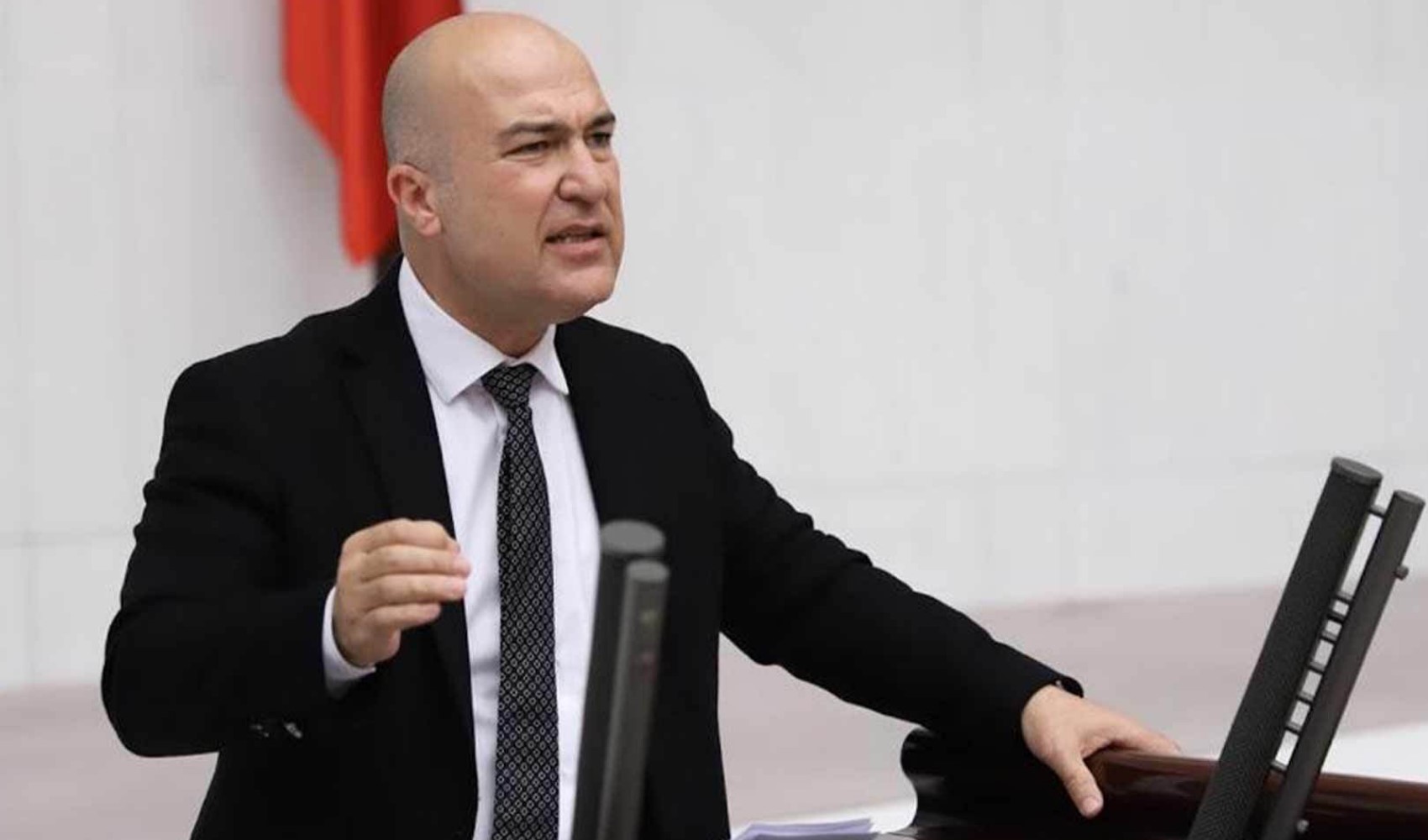 CHP'li Murat Bakan'dan Yerlikaya'ya '10 ton uyuşturucu' sorusu: Türk şirketi olarak görünüyor