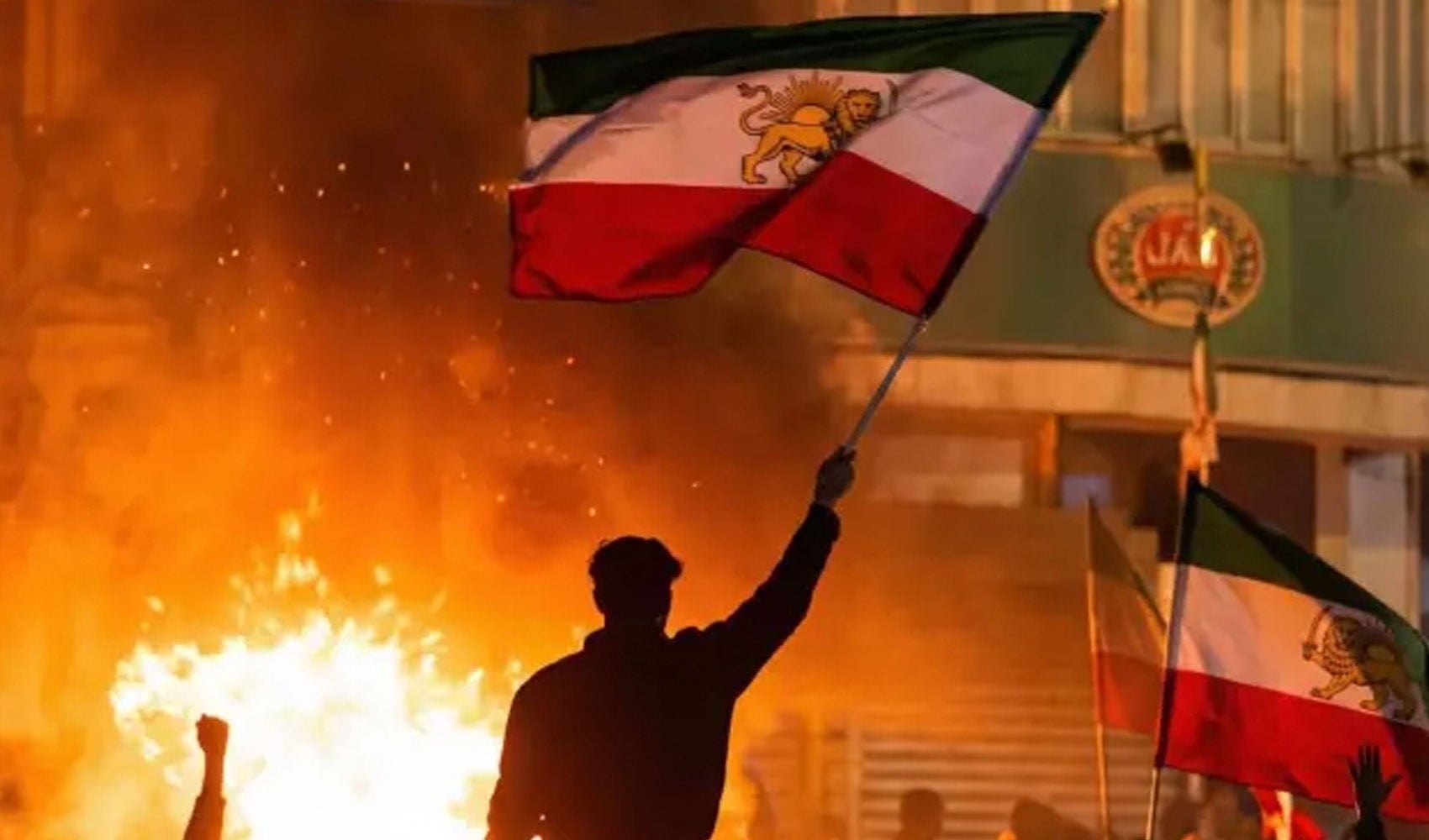 İran’da can kaybı 2 bin 500’e yükseldi, 18 bin 434 kişi tutuklandı!