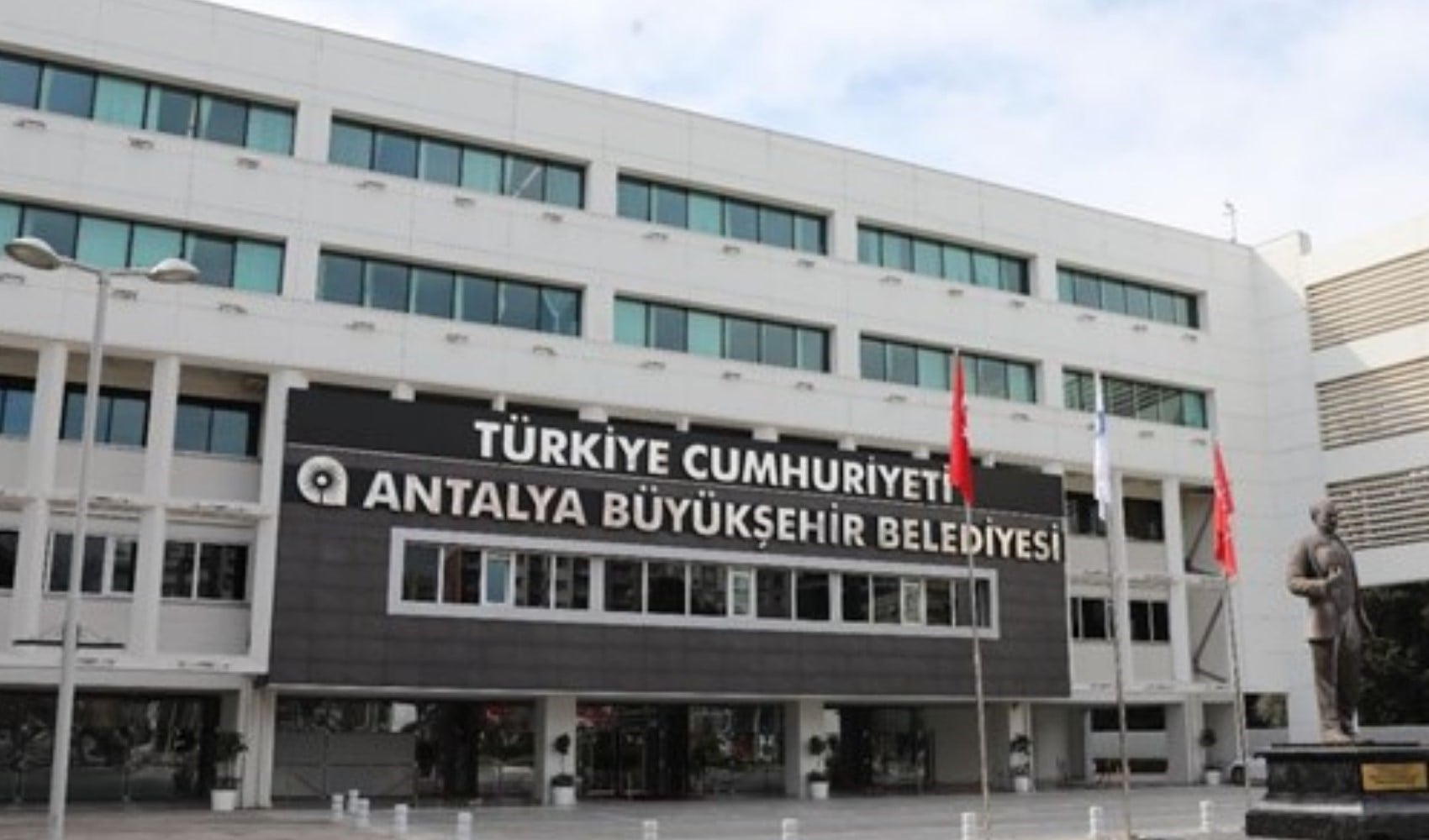 Son Dakika: Antalya Büyükşehir Belediyesi'ne yeni operasyon!