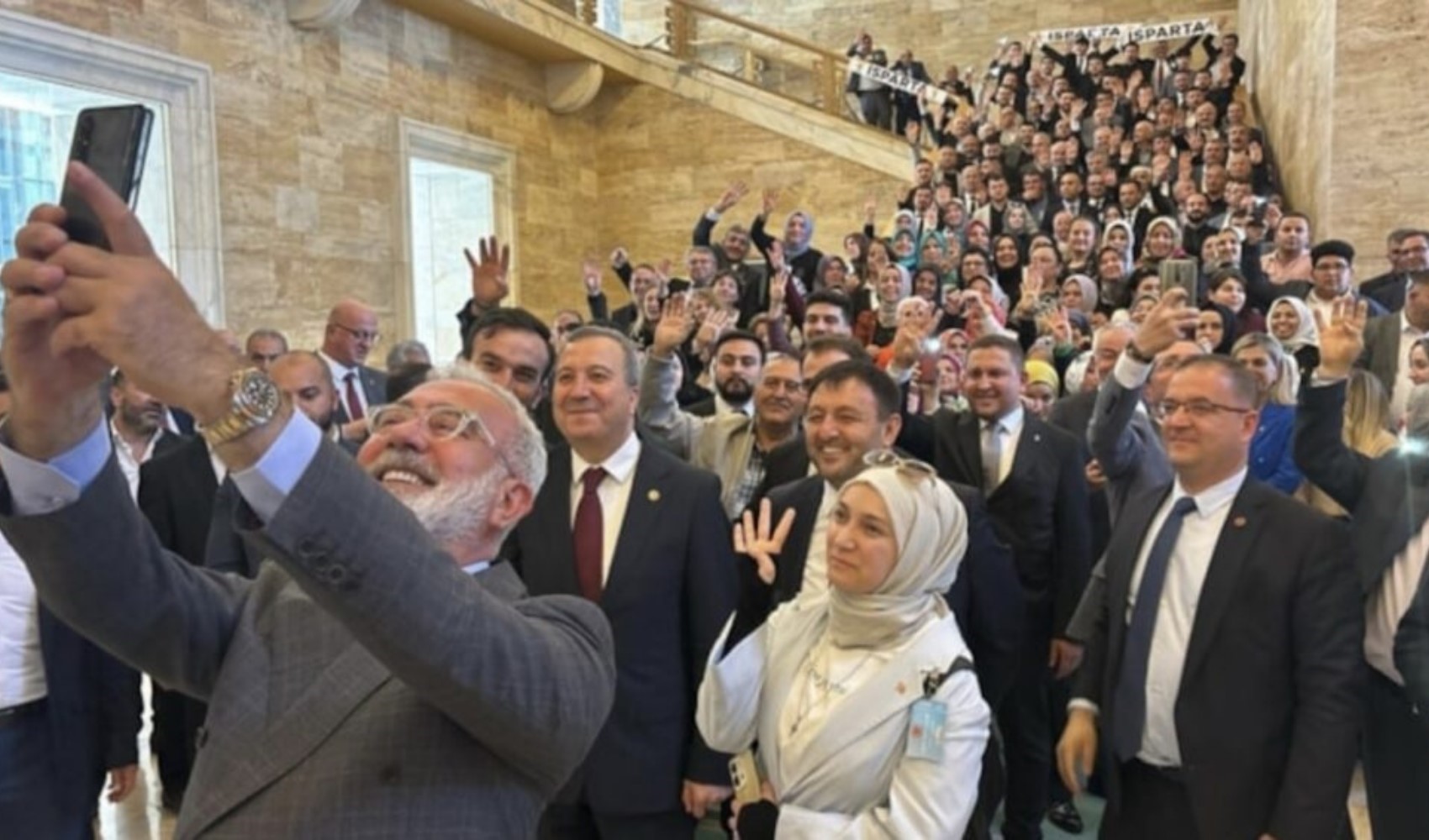 Milyonluk saatiyle gündem olmuştu