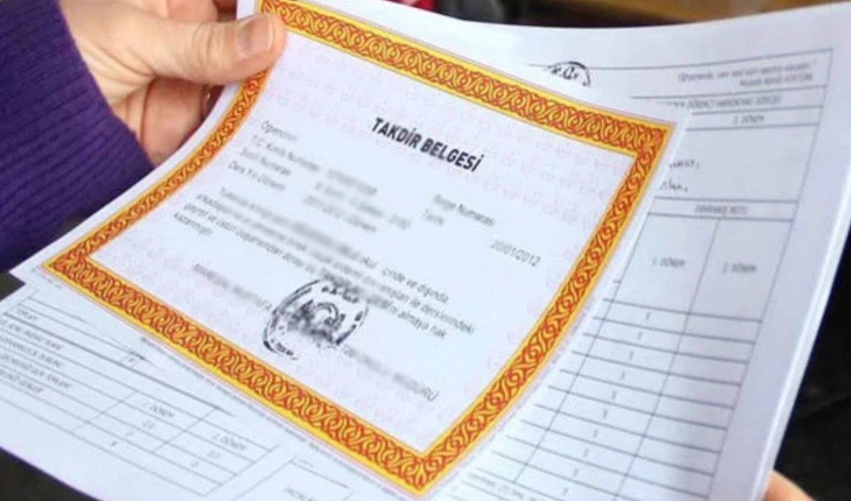 Karneler bugün dağıtılıyor: 18 milyon öğrenci yarıyıl tatiline giriyor