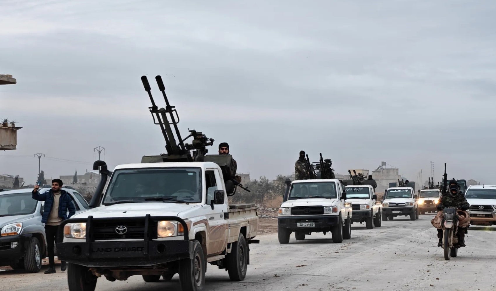 Suriye ordusu ilerleyişini sürdürdü, SDG çekildi