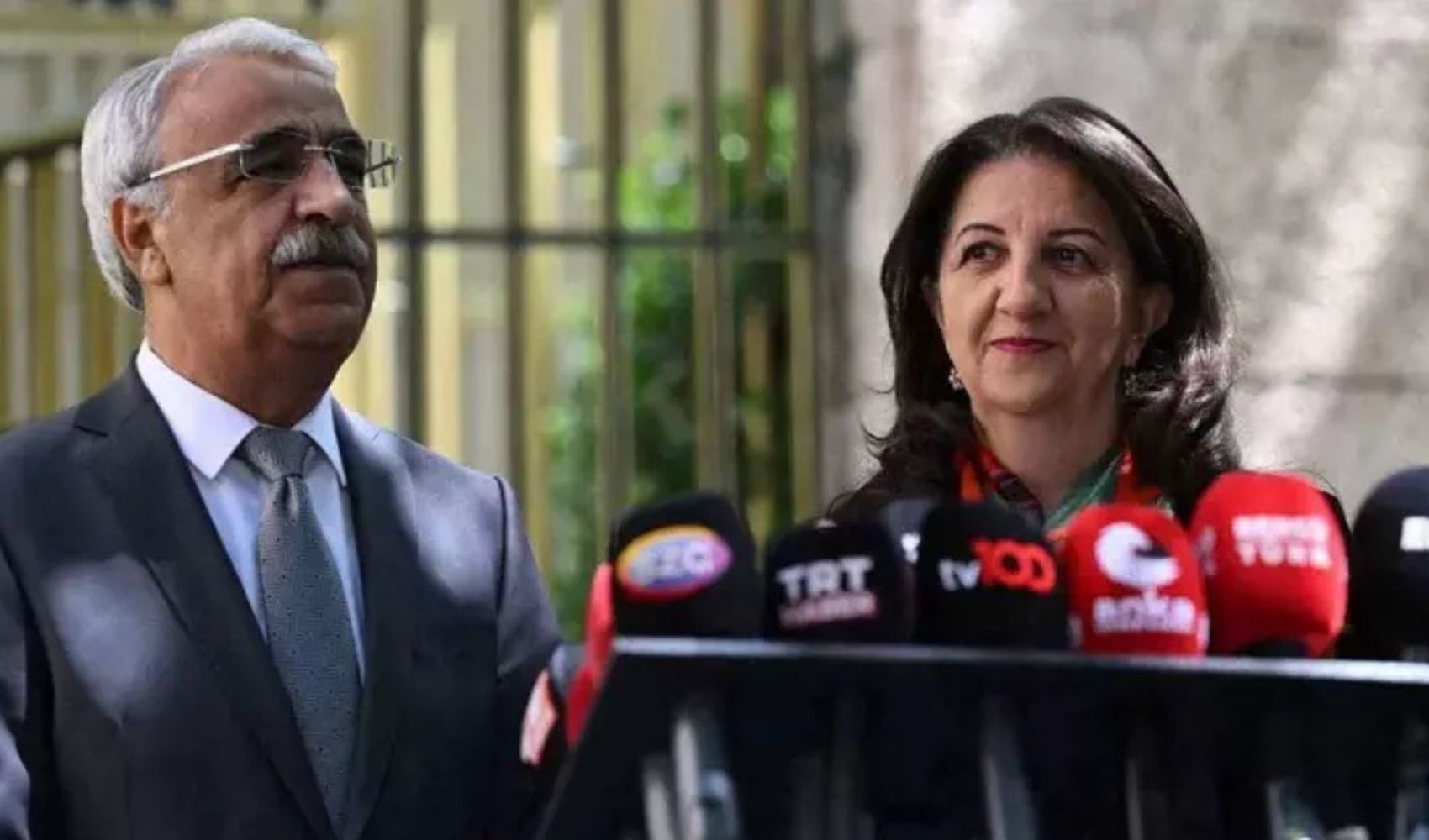 Son Dakika... İmralı'da sürpriz görüşme: DEM heyeti İmralı Adası'na gitti