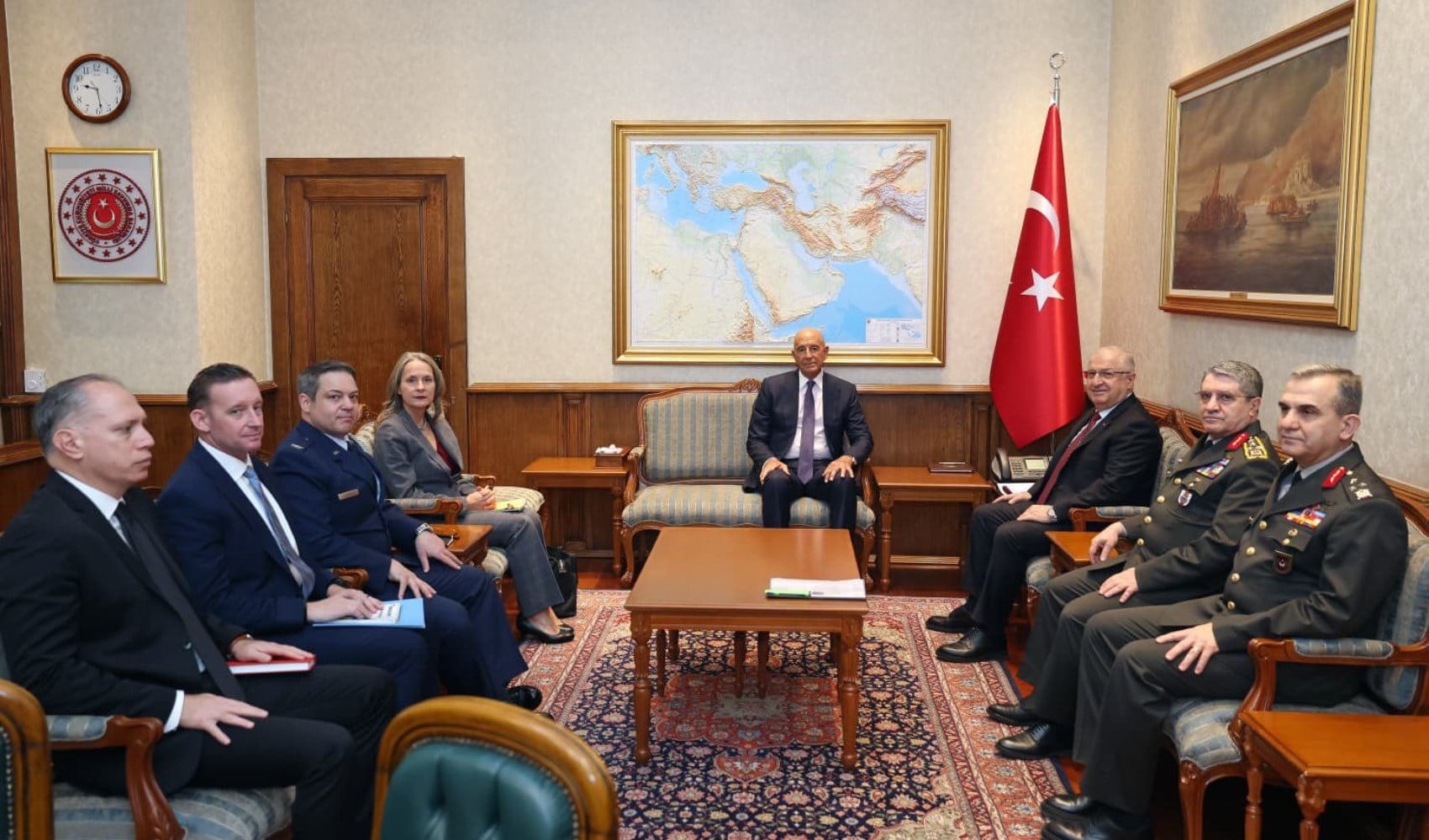 Bülent Arınç, Genelkurmay Başkanı ve Tom Barrack'lı fotoğrafı yorumladı: Devlet ciddiyetiyle bağdaşmaz