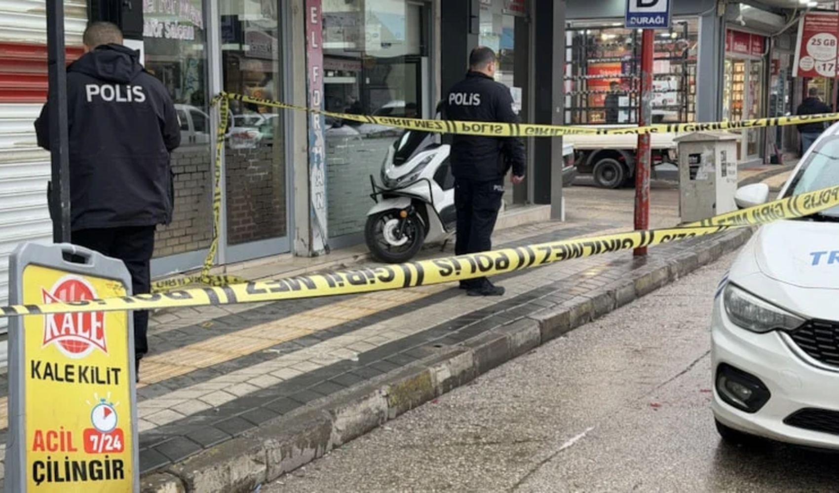 Kahta’da husumetli iki grup arasında çıkan silahlı çatışmada 4 kişi yaralandı