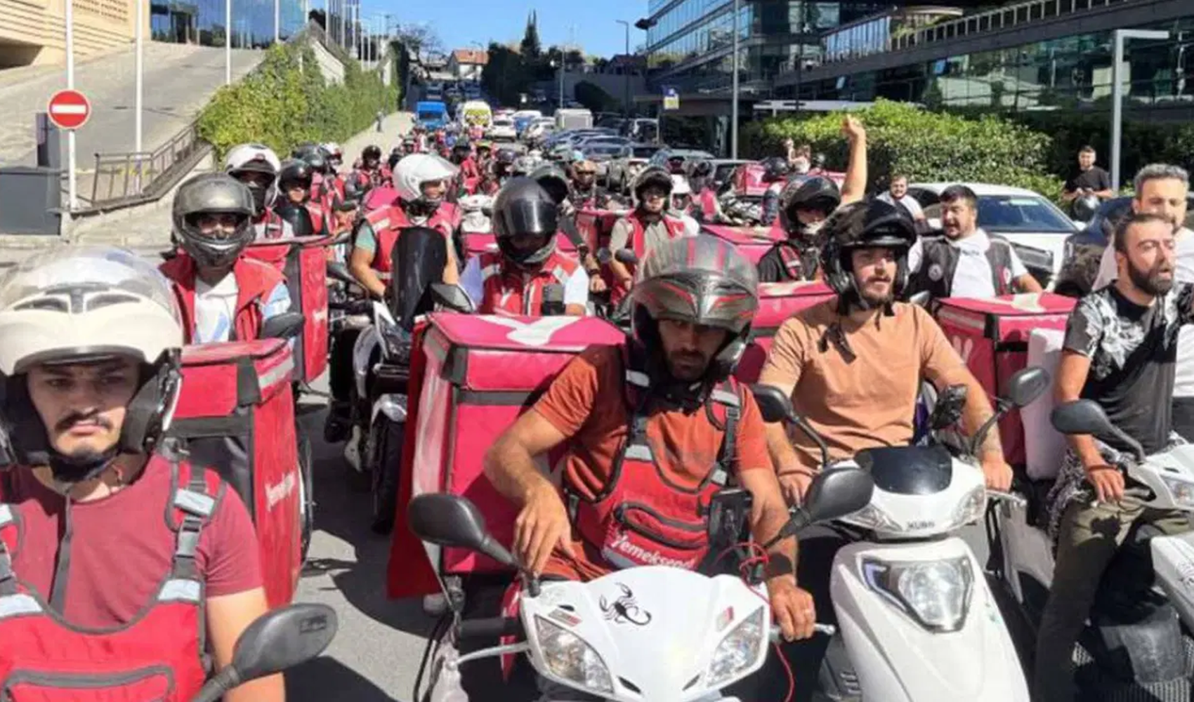 Yemeksepeti kuryelerinden eylem kararı! İnsanca çalışma hakları için üç gün iş bırakacaklar