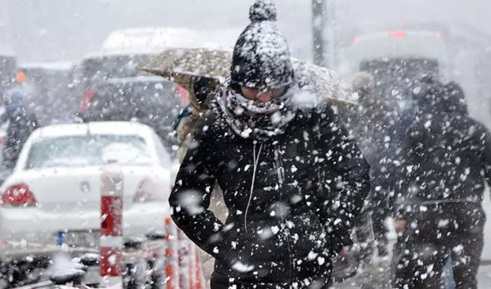AKOM'dan İstanbullulara saatli uyarı! Havalar fena soğuyacak