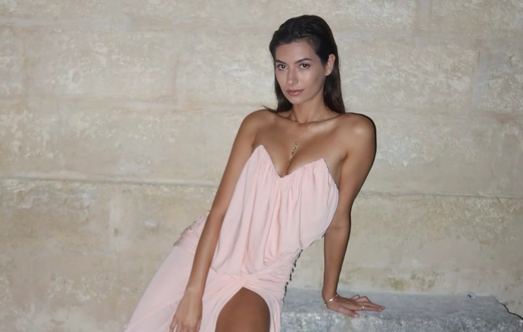 Garipoğlu’nun Boğaz’daki yalısının şifresi: Ünlü isimlerin katıldığı partilerin iç yüzü