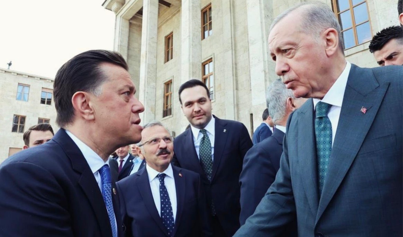 AKP'li Nebi Hatioğlu anketten birinci çıktı