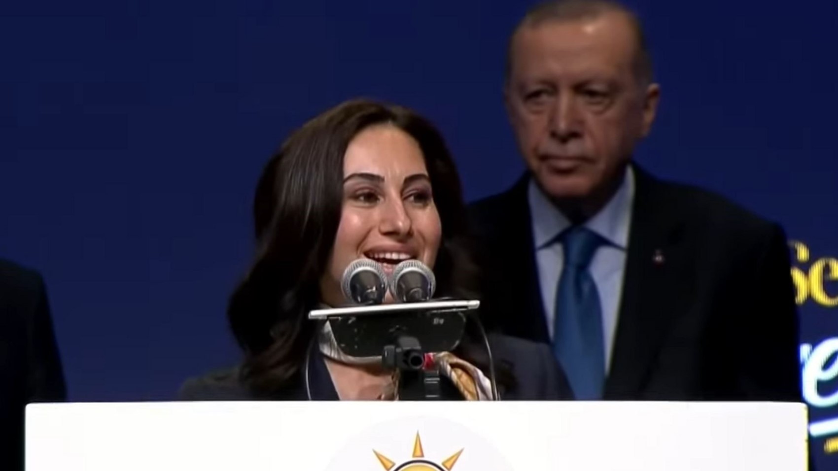 CHP'den AKP'ye transfer olan Özlem Vural Gürzel dev ihaleyi bakın kime vermiş! İBB soruşturmasında etkin pişmanlıktan yaralanmıştı