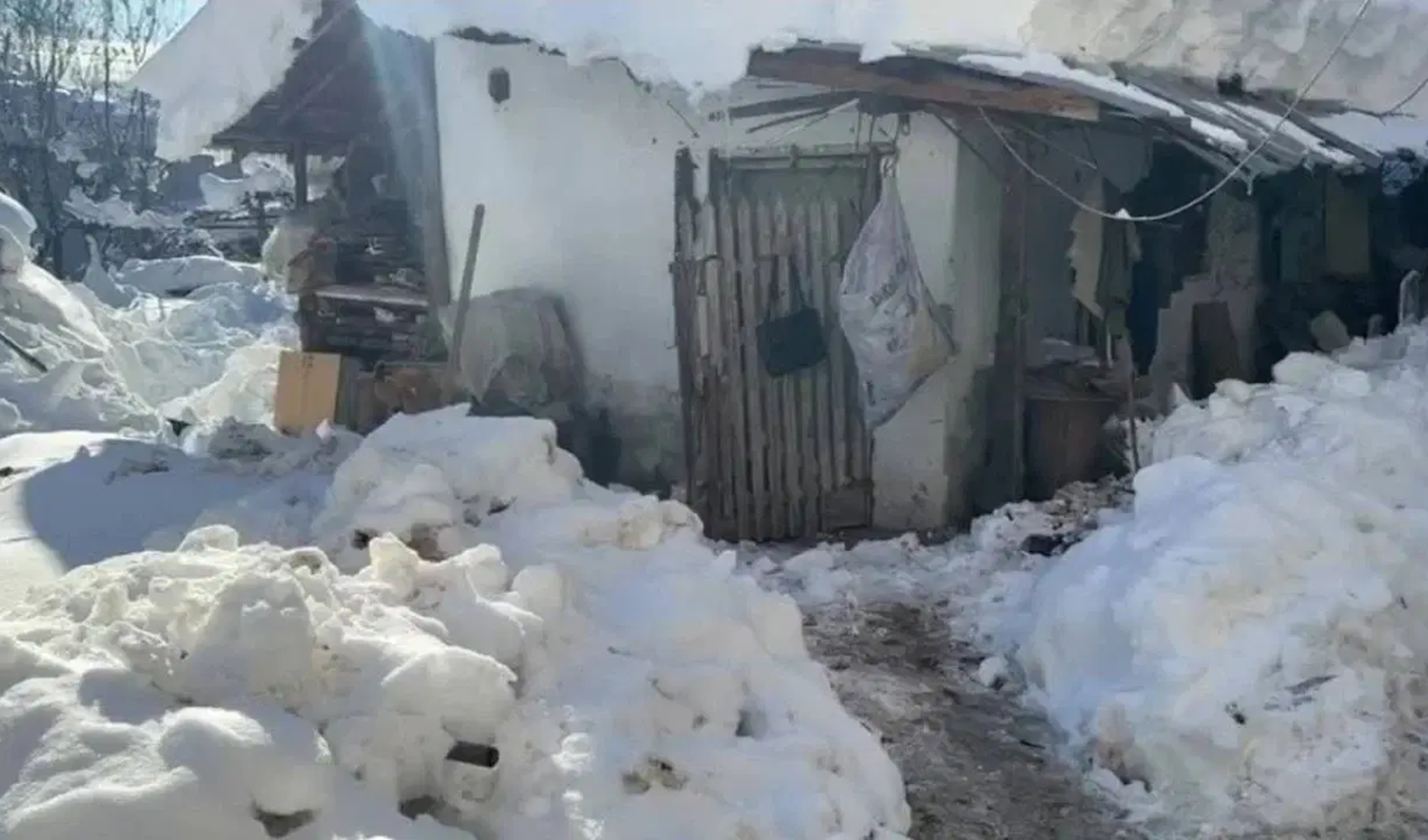 Karabük'te soğuk havaya yenilen yaşlı kadın yaşamını kaybetti