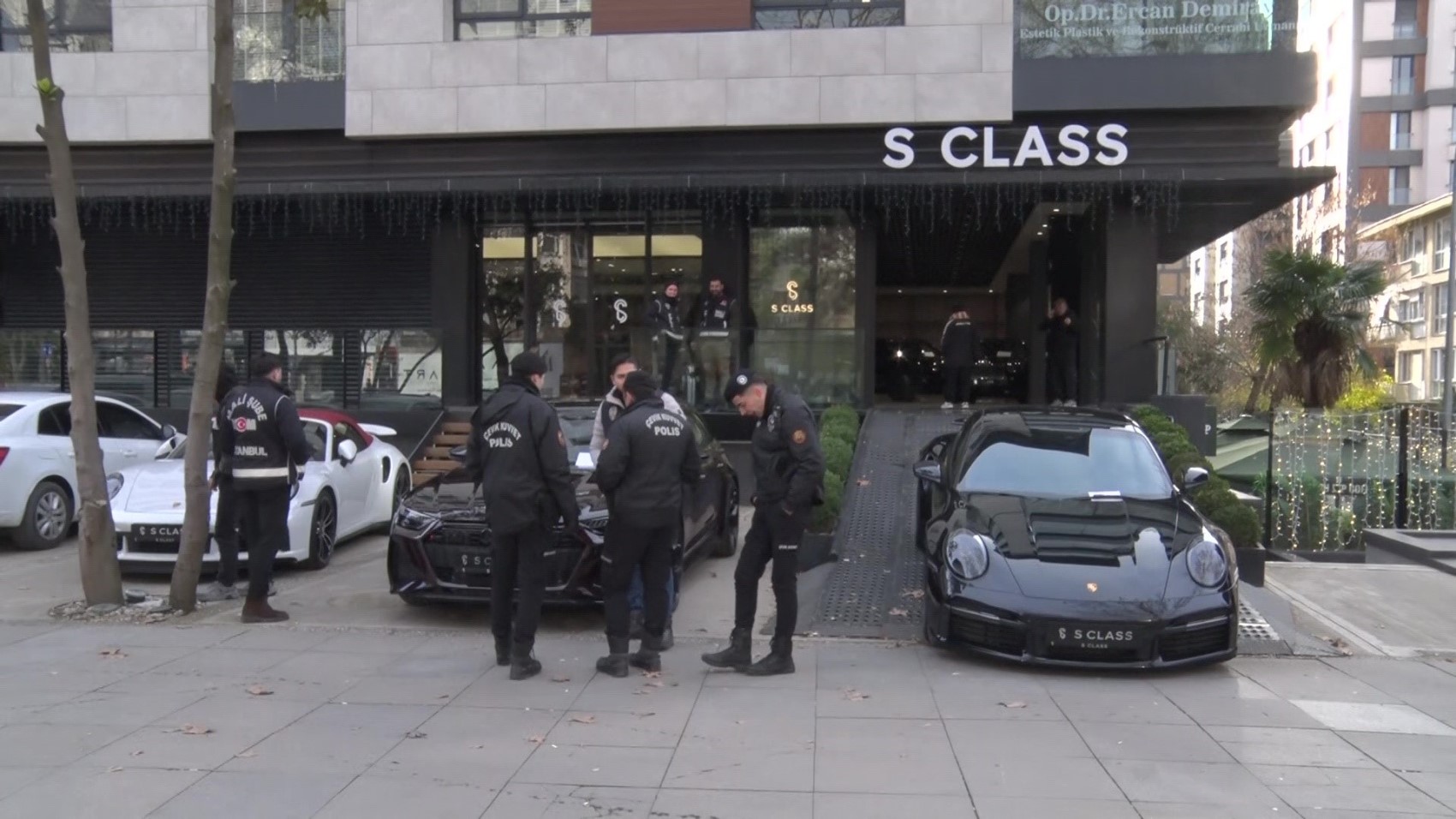 Kadıköy’de vurgun iddiasıyla gündeme gelen galeriye operasyon: 11 milyar TL