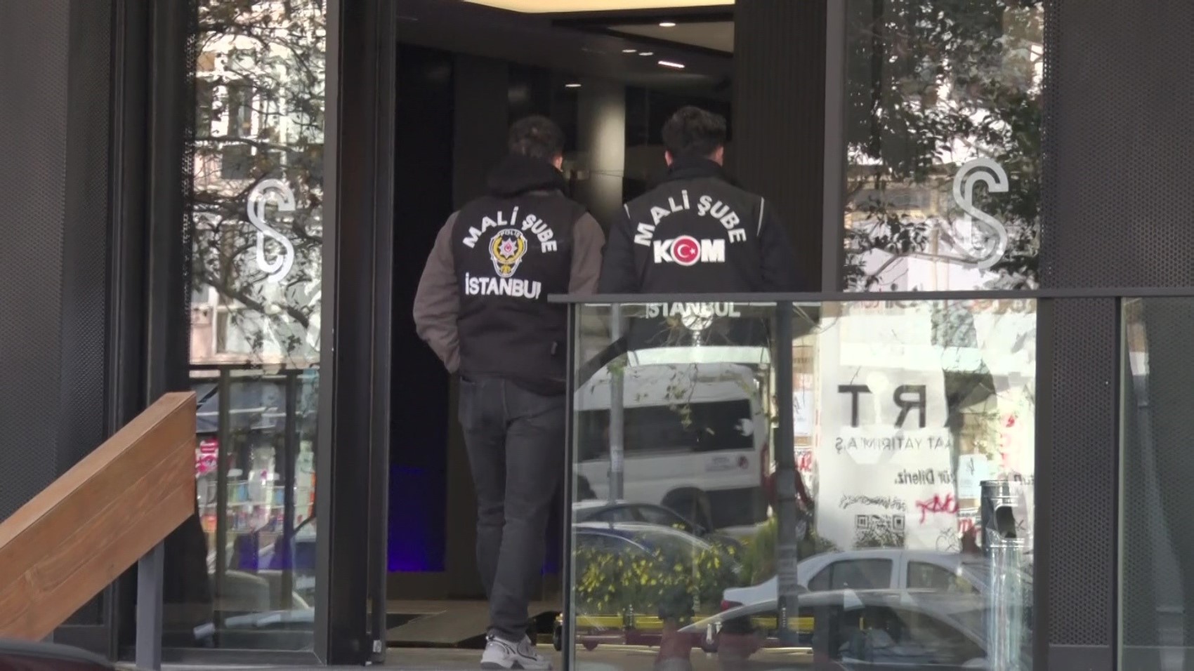 Kadıköy’de vurgun iddiasıyla gündeme gelen galeriye operasyon: 11 milyar TL