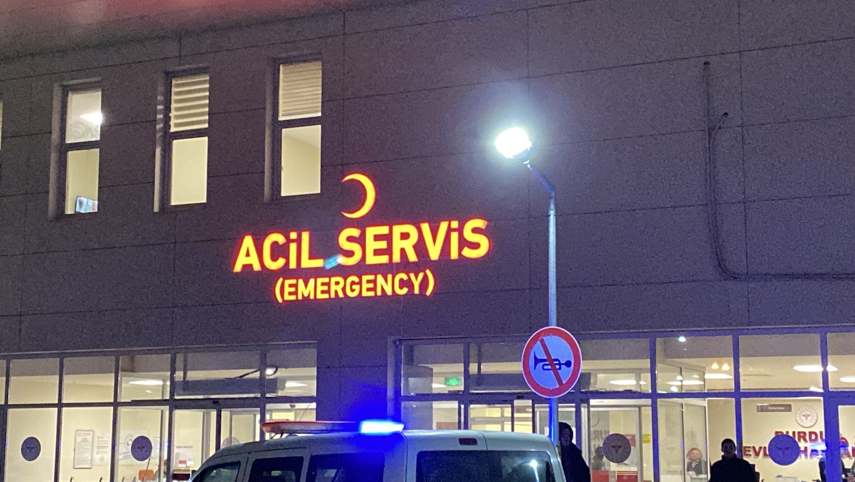 Burdur'da 17 yaşındaki gençlerin kavgası kanlı bitti: Yine bıçaklama